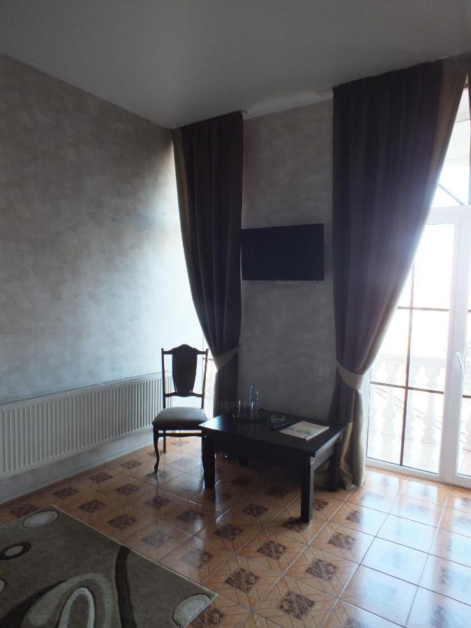 Vorontsovskiy Hotel Melitopolʼ Extérieur photo