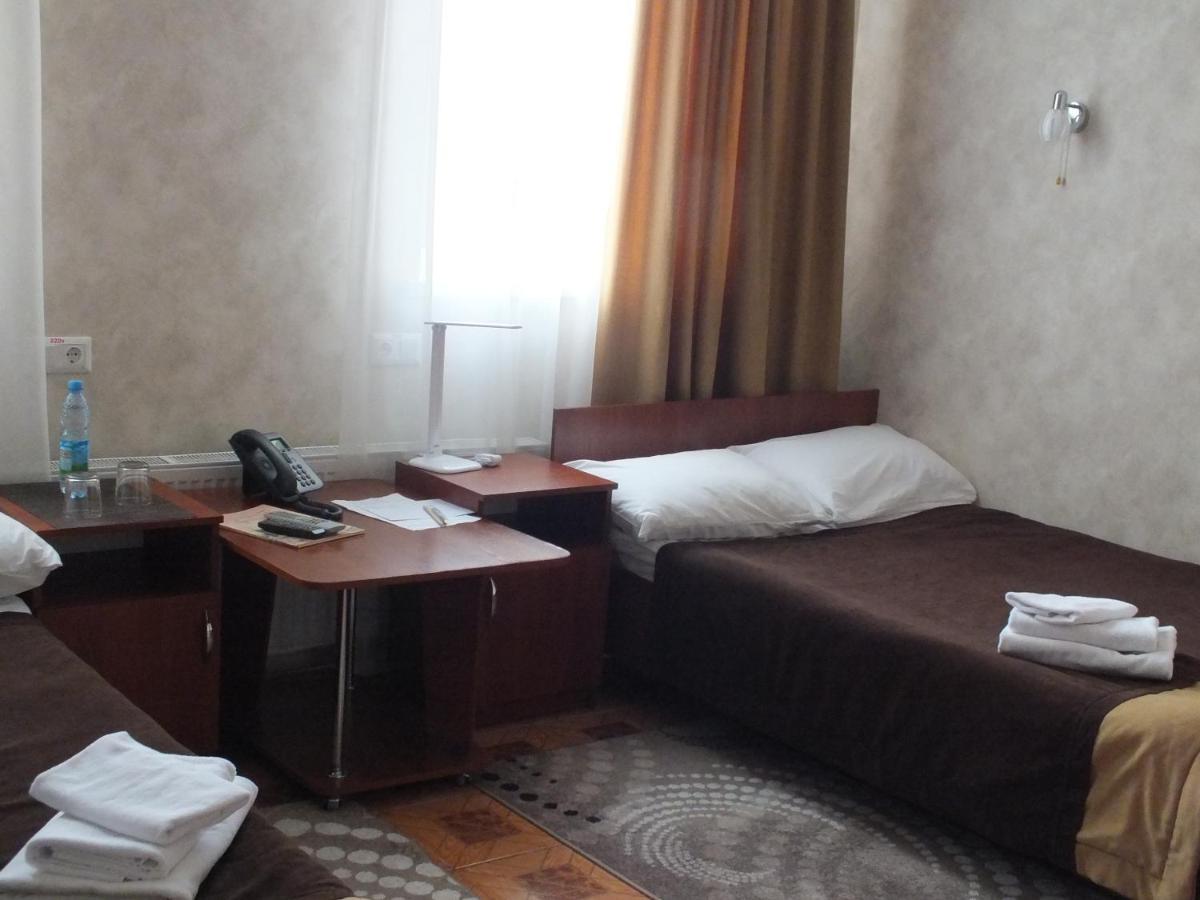 Vorontsovskiy Hotel Melitopolʼ Extérieur photo