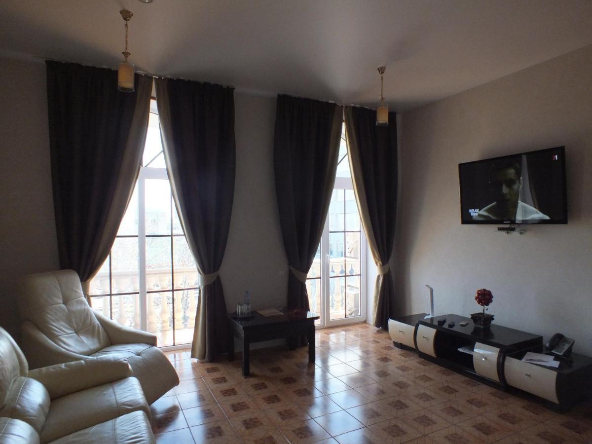Vorontsovskiy Hotel Melitopolʼ Extérieur photo