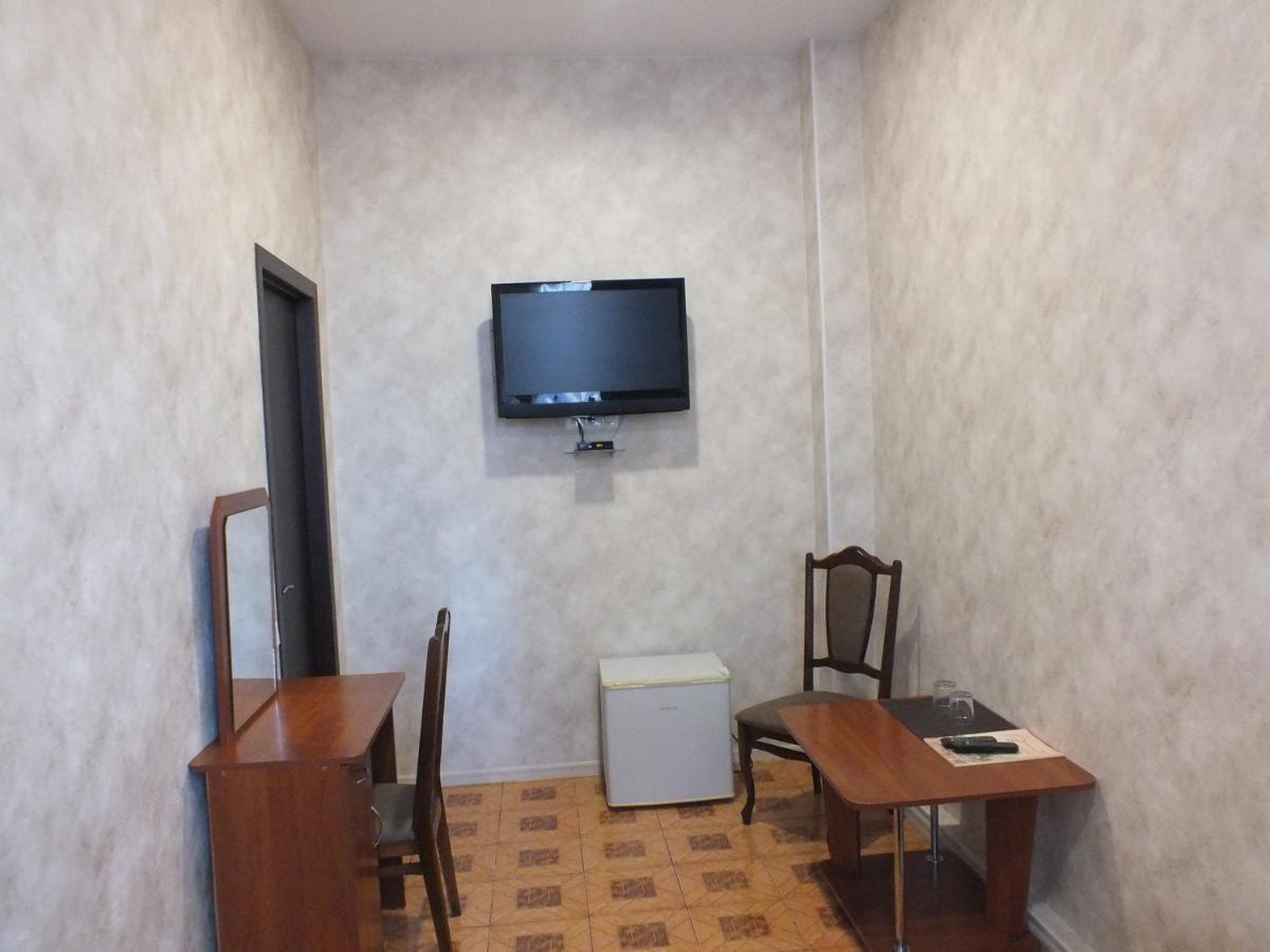 Vorontsovskiy Hotel Melitopolʼ Extérieur photo