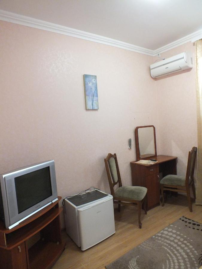 Vorontsovskiy Hotel Melitopolʼ Extérieur photo
