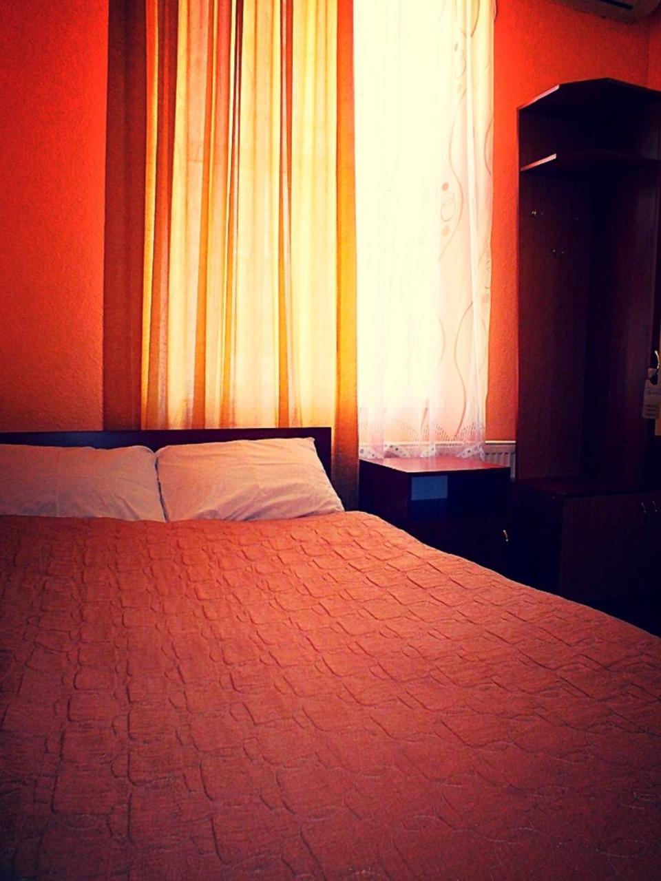 Vorontsovskiy Hotel Melitopolʼ Extérieur photo